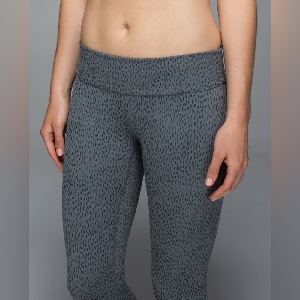 Lululemon Wunder Under Crop II Roll Down - Picture 4 of 9